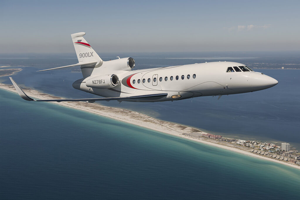 Falcon 900